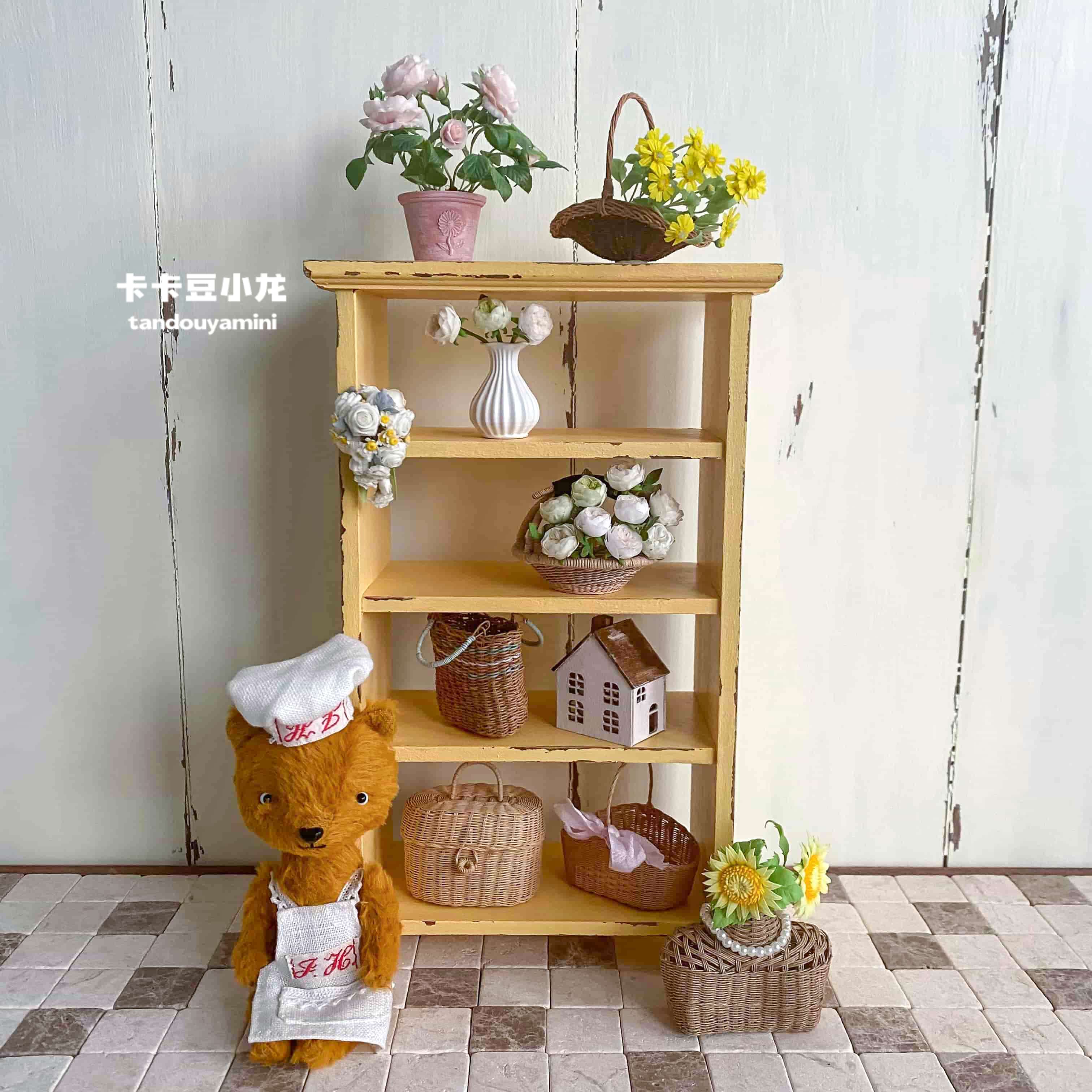 1:6 Doll House Mini Model Furn - Vintage Home Textiles review and price
