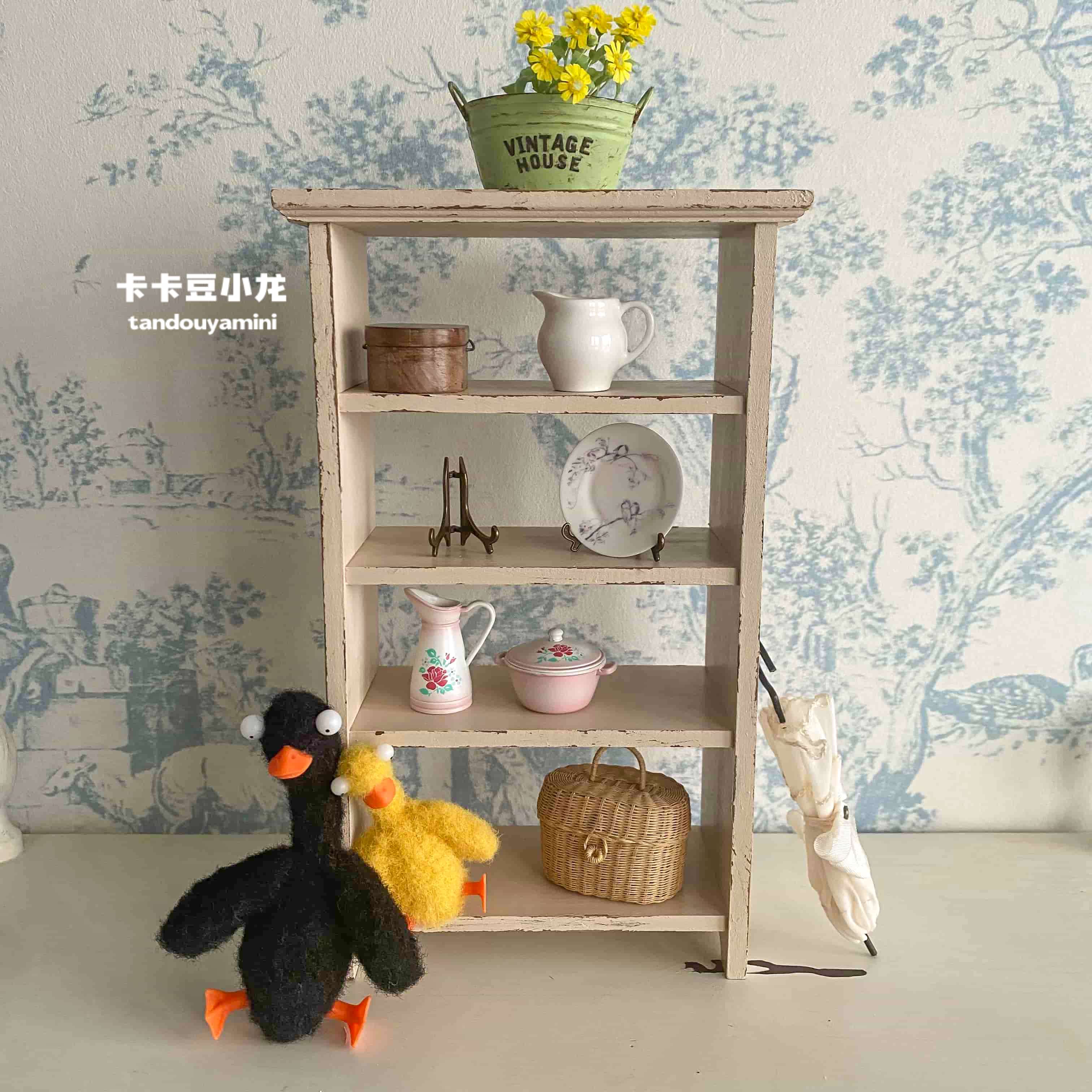 1:6 Doll House Mini Model Furn - Vintage Home Textiles review and price